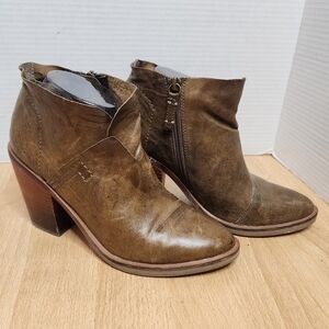 Kelsi Dagger Brooklyn Watchman Ankle Green Boots women's size 8